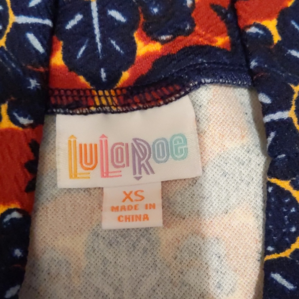 Lula Roe - Picture 2 of 3